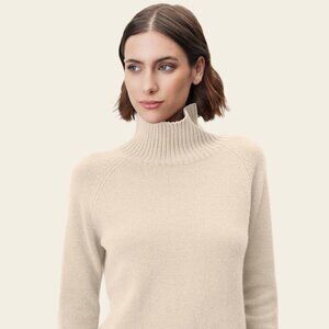 NWT Italic Emma Cashmere Relaxed Turtleneck Sweater in Cream